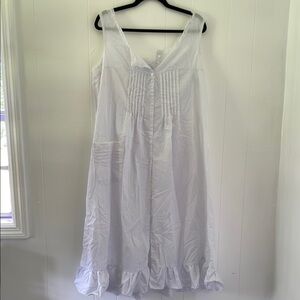 Vintage White Sleeveless Stardust Nightgown
